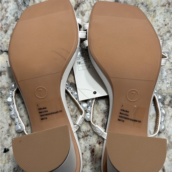 White/pearl block heel sandals - Picture 3 of 4